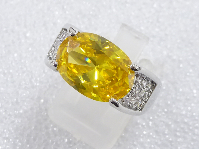 JAPANESE KIMONO / ANTIQUE COLORED STONE RING (SIZE 16.5)
